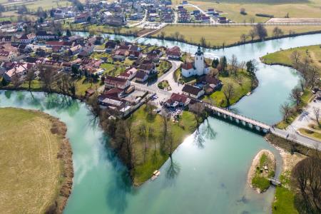 DJI_20250309133316_0357_D.DNG   foto, marjan kapele_kostanjevica na krki_krka_mesto_most_9.3.2025